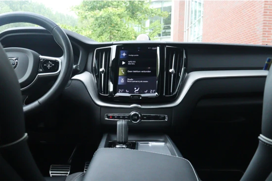 Volvo XC60 T6 AWD Recharge R-Design | Bowers & Wilkins | 360° Camera | Head-Up Display | Standkachel met Volvo On Call App | Full Led meest
