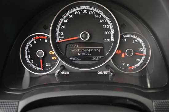 Volkswagen up! 1.0 65PK | 1e eigenaar | Dealeronderhouden | AIRCO | Navi by App | Regensensor