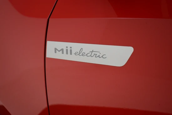 SEAT Mii Electric | Climatecontrol | Cruise Control | Parkeersensoren | Elektrische Ramen | Navi By App