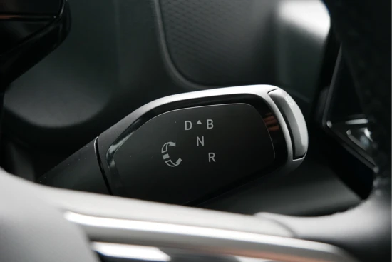 Volkswagen ID. Buzz Cargo | Elek. trekhaak | Camera | Stoelverwarming | Carplay | Navigatie |