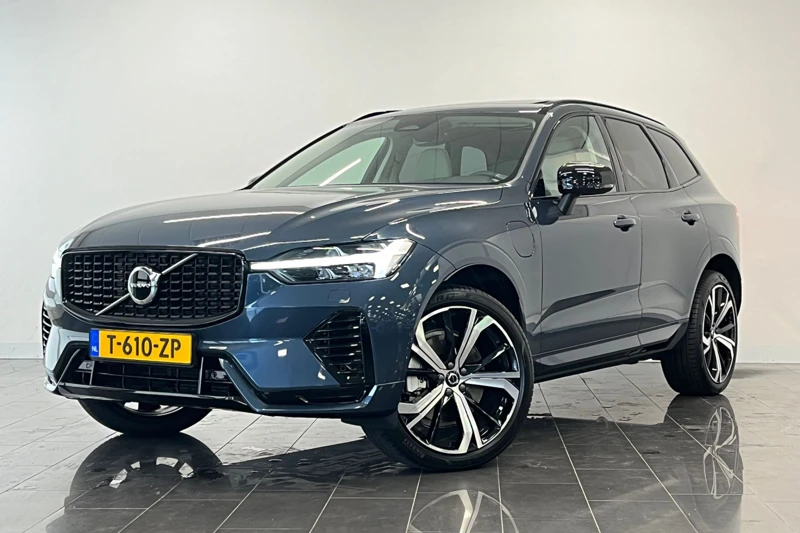 Volvo XC60 Recharge T6 AWD Plus Dark | Panoramadak | 21" wielen | Getint glas | Trekhaak |