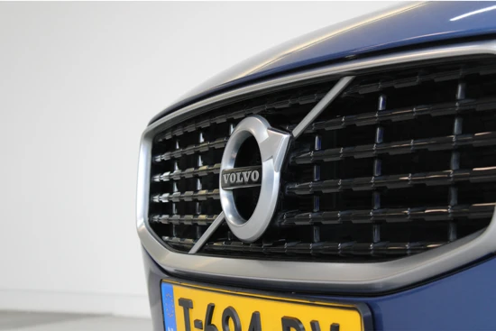 Volvo V60 T8 390PK Twin Engine AWD R-Design | HUD | Trekhaak | HK Audio | Pilot Assist | BLIS