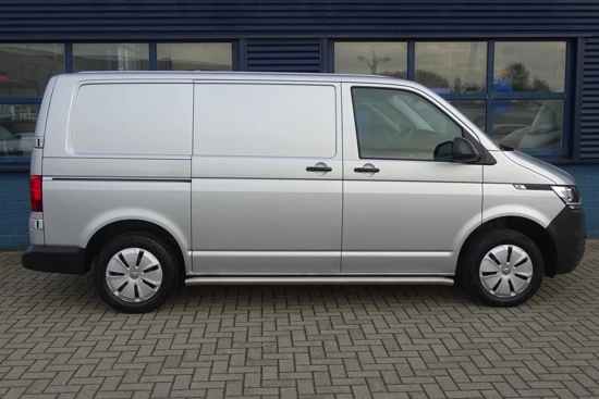 Volkswagen Transporter 2.0 TDI | NAVI BY APP | PARKEERSENSOREN | TREKHAAK