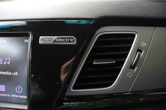 Kia e-Niro ExecutiveLine 64 kWh | CAMERA | LEDER | NAVI | NL-AUTO! | MARGE AUTO: INCL. BTW | 17'LM VELG | STOELVERWARMING + STOELVENTILATIE