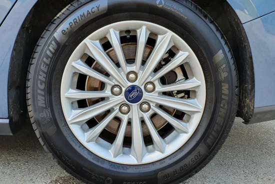 Ford Focus Wagon 1.0 125 PK Titanium | Trekhaak! | Camera | Winterpakket | Navigatie | CruiseControl | Parkeerf