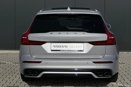 Volvo V60 B4 Ultimate Bright l Panoramadak l Stylingkit l 20''velgen l Heico uitlaten