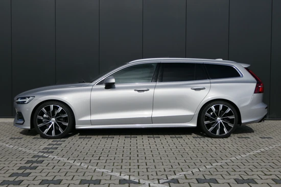 Volvo V60 B4 Ultimate Bright l Panoramadak l Stylingkit l 20''velgen l Heico uitlaten