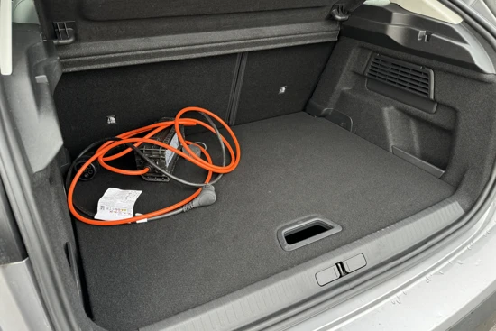 Citroën C4 136Pk Feel Pack | Navi | Camera | Head Up D. | Standkachel | LMV | Climate & Cruise Contr. | Park As