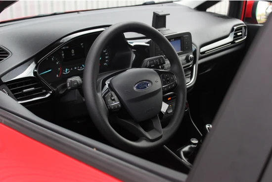 Ford Fiesta 1.1 85PK | Parkeersensoren | Airco | Limiter | Telefoonvoorbereiding |