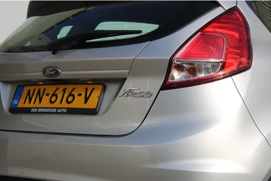 Ford Fiesta 1.0 81PK Style Ultimate | Parkeersensoren v+a | Navigatie | 15'' LMV | Bluetooth | Elektr. Inklapbare Spiegels