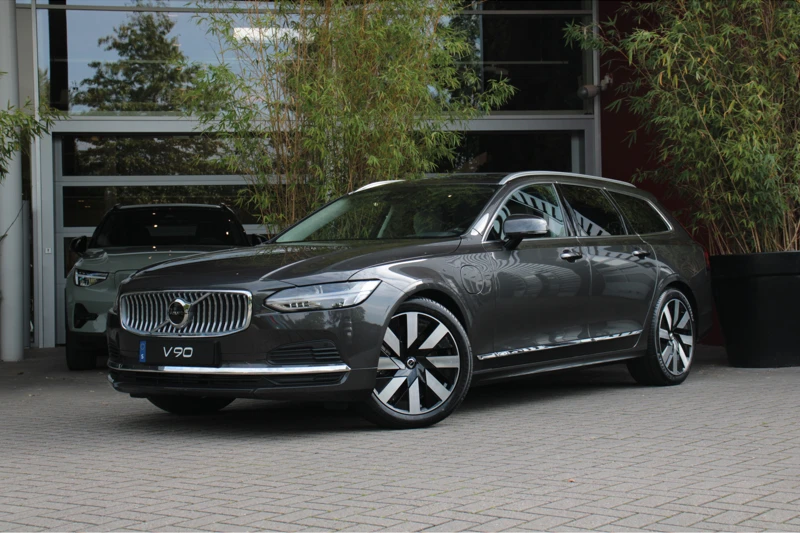 Volvo V90 T6 Recharge AWD Plus Bright | Luchtvering | Adaptive Cruise | Harman/Kardon | Schuifdak | Camera | Memory Seats