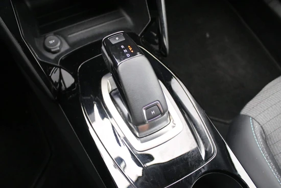 Peugeot 2008 1.2 130PK Automaat Allure | Camera | Navigatie | Parkeersensoren | LED | Carplay | DAB |