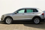 Volkswagen Tiguan 1.4 TSI 125PK Connected Series | Trekhaak | Navigatie | App-Connect | 17'' LMV | Parkeersensoren v+a | Cruise Control | 100% Dea