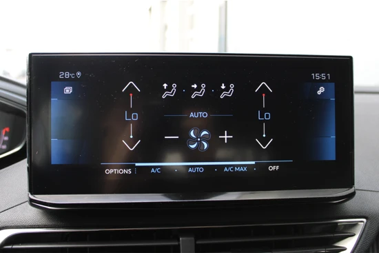 Peugeot 5008 130pk 7-pers Allure Automaat | Leder | Camera | Cruise control | Dodehoeksensor | Navigatie | Parkeersensoren Voor+Achter