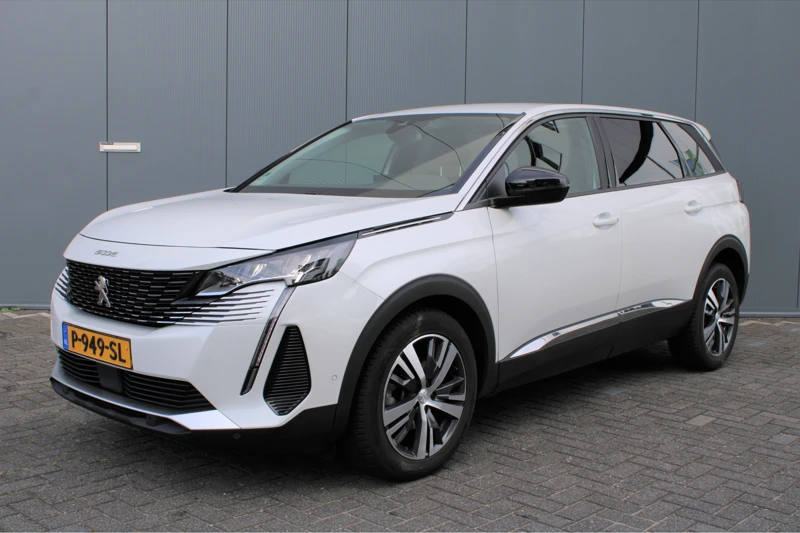 Peugeot 5008 1.2 130pk 7-Zits Allure Automaat | Led | Leder | Camera | Climate | Keyless | NL. Auto | Navigatie | 18" Lichtmetaal | Cruisecon