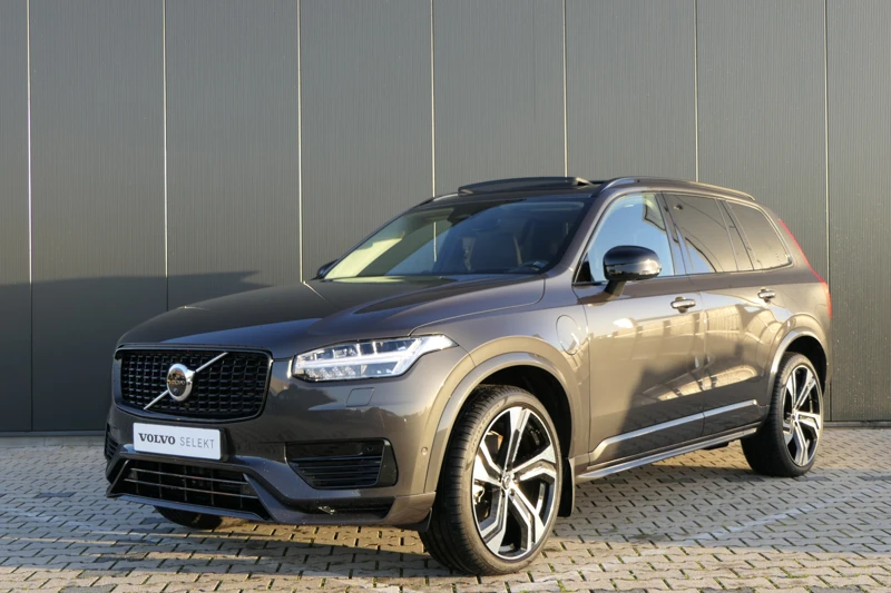 Volvo XC90 T8 Recharge AWD Ultimate Dark | Long Range | Luchtvering | Bowers&Wilkins | Trekhaak | Panoramadak | Head-Up | 22 Inch