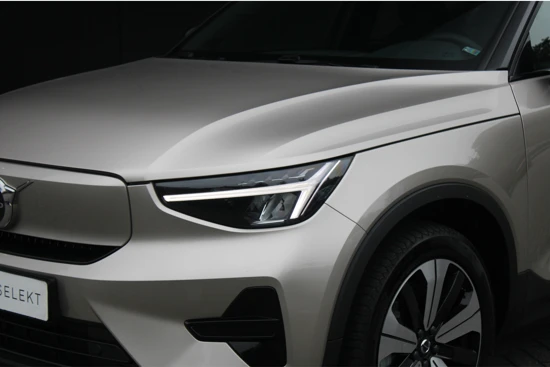 Volvo XC40 Recharge Plus | Microtech bekleding | Pilot Assist | BLIS | Stoel- stuurverwarming | Keyless | Elektrische achterklep