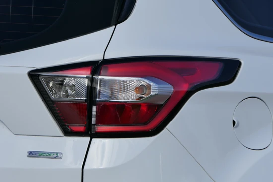Ford Kuga 1.5 EcoBoost Trend Ultimate | Climate Control | Navigatie | Lichtmetalen Velgen | CarPlay/AndroidAuto | Parkeersensoren