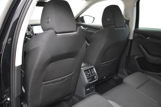 Škoda Octavia Combi 1.4 TSI 204PK iV PHEV Business Edition | Elektrische achterklep | Parkeersensoren voor + achter | Cruise Control | App-Con