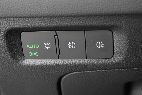 Škoda Octavia Combi 1.4 TSI 204PK iV PHEV Business Edition | Elektrische achterklep | Parkeersensoren voor + achter | Cruise Control | App-Con