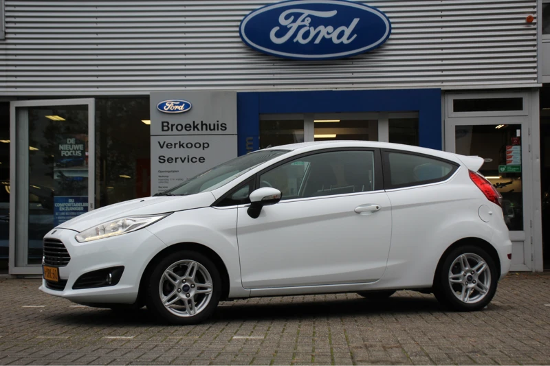 Ford Fiesta 1.0 TITANIUM | NAVI | CLIMA | VOORRUITVERWARMING | CRUISE | BLUETOOTH | LM. VELGEN | TREKHAAK AFNEEMBAAR