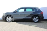 Volkswagen Tiguan 1.5 TSI 150PK DSG Elegance | Alcantara Bekleding | Trekhaak | Camera | 18'' LMV | App-Connect | Navi by App | ACC