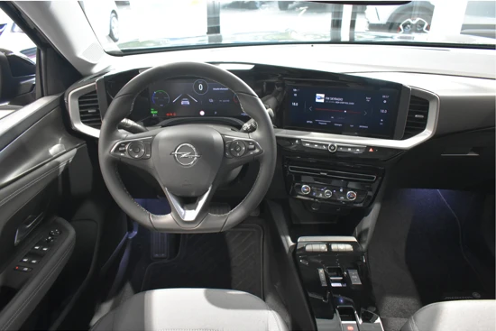 Opel Mokka Electric EV Level 3 Elegance 3 Fase DEMO-DEAL! | €2000 SUBSIDIE! | Navigatie Pro | Camera | Climate Control | Full-LED | !!