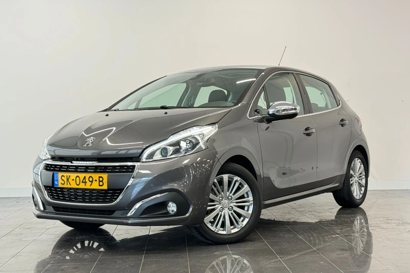 Peugeot 208 1.2 PureTech Allure | Climate | Navigatie | DAB+ | Panoramadak | Carplay |