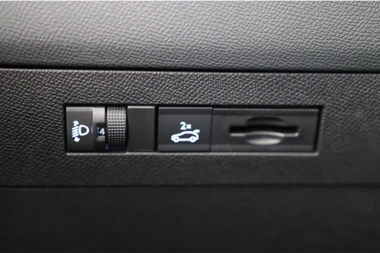 Opel Astra Sports Tourer 1.2 Elegance | AGR Stoel | Adaptive Cruise | Elektr achterklep | Camera | Keyless | Dodehoek waarschuwing