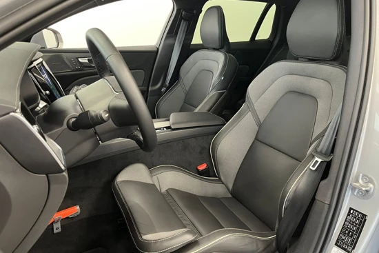 Volvo V60 Cross Country B5 AWD Ultimate | Getint glas | Parkeerverwarming | 20" lichtmetaal | Contourstoelen | Harman Kardon audio | Black