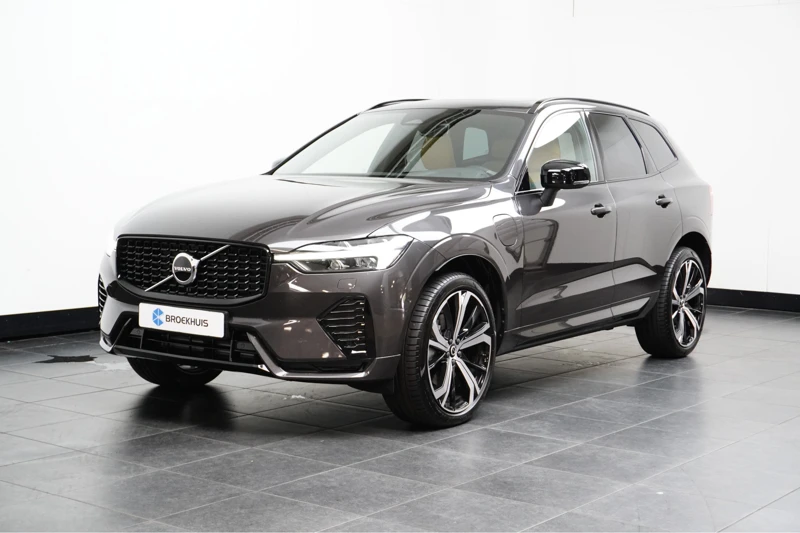 Volvo XC60 T6 AWD Plus Dark Long Range | Nappa Leder | Panoramadak | 21" wielen | Trekhaak | DAB |