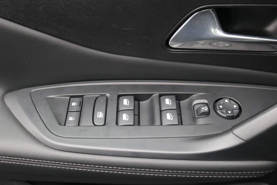 Peugeot 308 SW 1.6 HYbrid 180PK Allure Pack Business| Adaptieve Cruise | Camera | Navigatie | 17" Lichtmetaal | Stoelverwarming |
