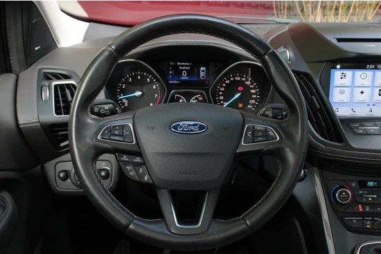 Ford Kuga 1.5 EcoBoost 150pk Vignale | Trekhaak | Schuifdak | Adaptive Cruise | BLIS | Stuur- stoelverwarming | Sony audio