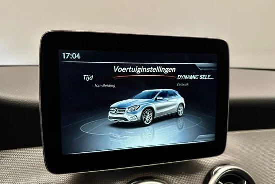 Mercedes-Benz GLA 180 Premium Plus | Automaat | Stoelverwarming | Leder\Stof | Navigatie | AGR Stoelen | Parkeersensoren | Bluetooth |