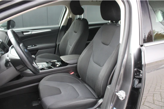 Ford Mondeo Wagon 1.5 160pk Titanium | Groot Navigatie incl. Bluetooth