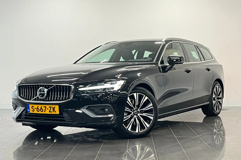 Volvo V60 B4 Plus Bright | Lightning pack | Climate Pro pack | Trekhaak | 360o Camera | Reservewiel | Parkeerverwarming |