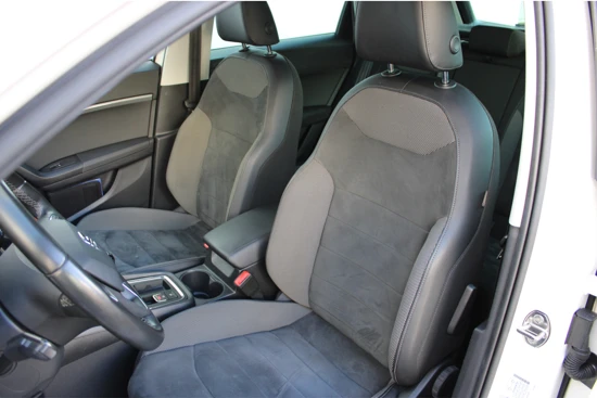 SEAT Ateca Style Business Intense 1.0 TSI 115 pk | Panorama Dak | Digitaal Dasboard | PDC v+a | 17"Lmv | Camera | LED
