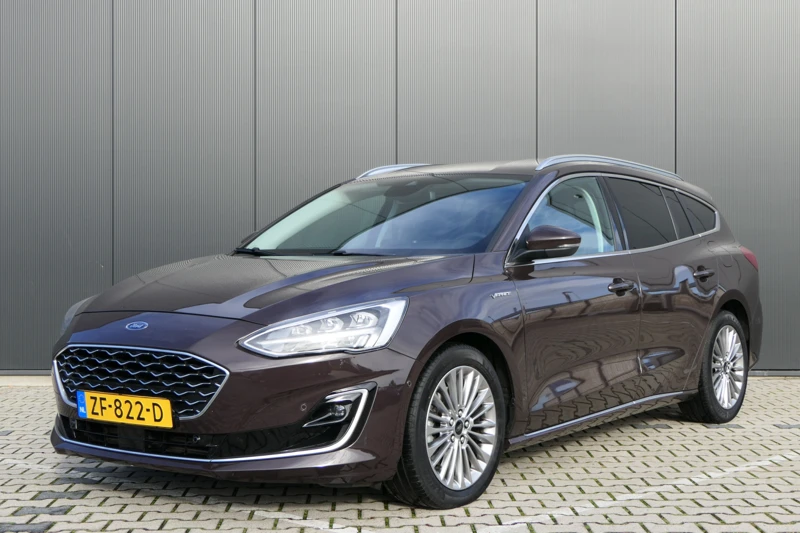 Ford Focus Wagon 1.5 EcoBoost Automaat Vignale | 150PK! | Winterpack | Electrische Stoel | B&O Audio | Head-Up Display | Adaptive Cruise