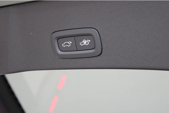 Volvo C40 252PK Extended Range Ultimate | Pixel LED | Nubuck | HK Audio | Getint Glas | Elektr Stoelen