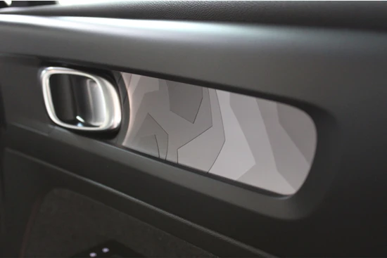 Volvo C40 252PK Extended Range Ultimate | Pixel LED | Nubuck | HK Audio | Getint Glas | Elektr Stoelen