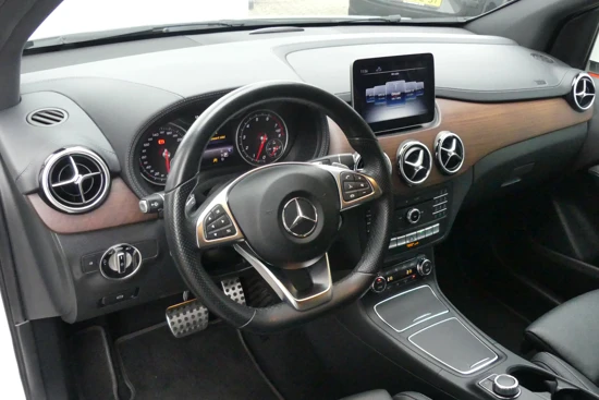 Mercedes-Benz B-Klasse 200 Prestige AMG | LEDER | 18'' LMV | STOELVERWARMING | CAMERA |