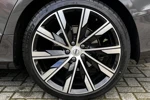 Volvo S60 2.0 B4 Plus Dark | Trekhaak | Google | Panoramadak | Harman/Kardon | 20 inch