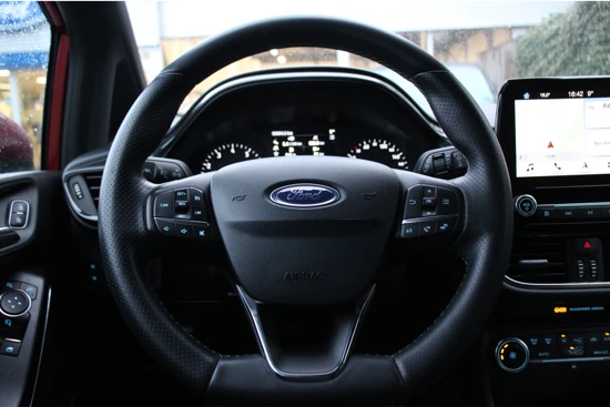 Ford Fiesta 1.0EB 140PK ST-LINE | NL-AUTO! | DEALER OH! | NAVI | CLIMA | CRUISE | PARKEERSENSOREN | 17' LM. VELGEN | APPLE CARPLAY & ANDROID