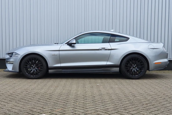 Ford Mustang Fastback GT V8 | 19 inch | Lederen bekleding | Adaptieve Cruise | Achteruitrijcamera | Verlengde garantie! |