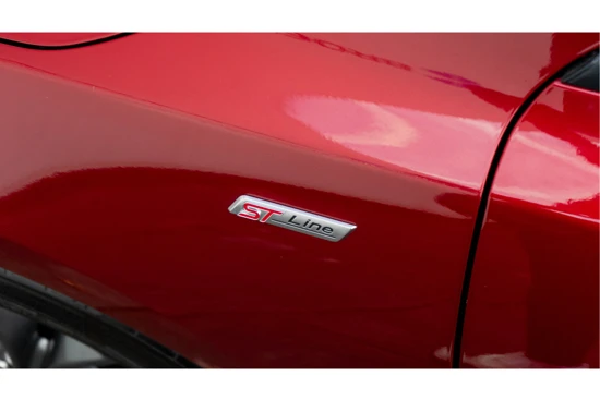 Ford Focus WAGON 1.0EB 125PK ST-LINE | PANO DAK | WINTERPACK | ORIGINEEL NL! | DEALER OH! |