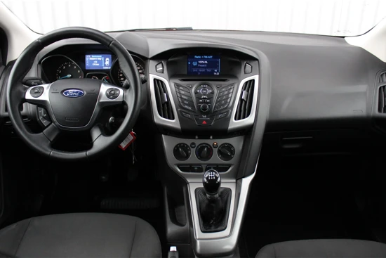 Ford Focus Wagon 1.0 100PK Edition | Navigatie | CruiseControl | Telefoonvoorbereiding | Parkeersensoren | Airco |