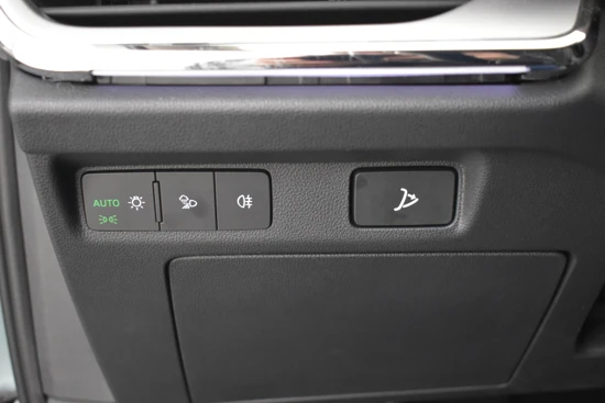 Škoda Enyaq iV 60 First Edition 58 kWh 204PK | 12% Bijtelling | Trekhaak | Adaptieve Cruise | Matrix LED | Elektrisch Verstelbare Stoelen | App