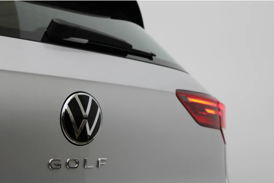 Volkswagen Golf 1.0 TSI 115 pk Life Discover Pro | Camera | Navigatie | PDC v+a | Digitaal Dashboard | 16"Lmv | Apple Carplay