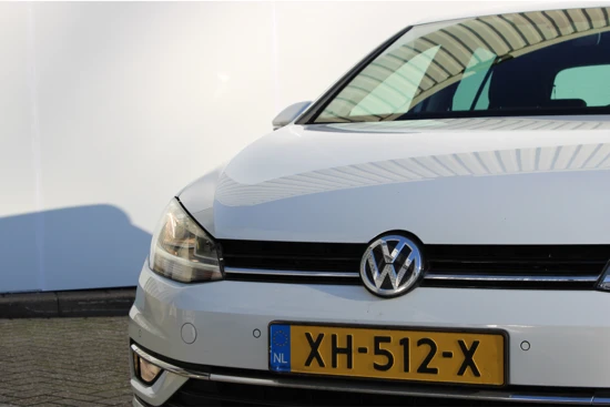 Volkswagen Golf Comfortline Executive 1.0 TSI 115 pk DSG | Navigatie | PDC v+a | Getint Glas | 16"Lmv | DAB