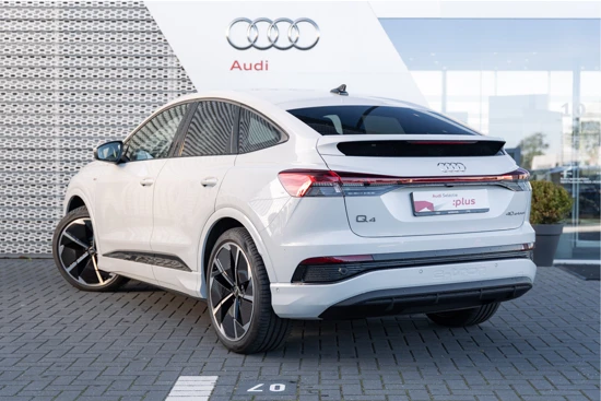 Audi Q4 Sportback e-tron 40 204PK S edition | 21" Velgen | SONOS | Head-Up Display | Adaptive Cruise Control | Optiekpakket Zwart | Privacy Glass | Matri